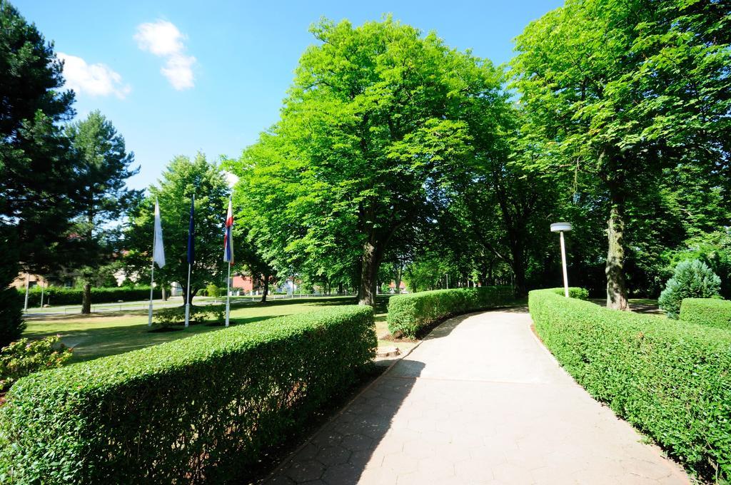 Parkhotel Klueschenberg Plau am See Exterior foto